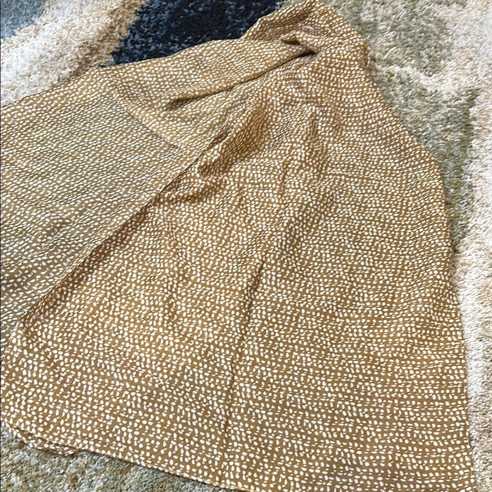 AVON Vintage Shawl in Pretty Golden Wheat & Cream Color Pattern 78" L x 18" W